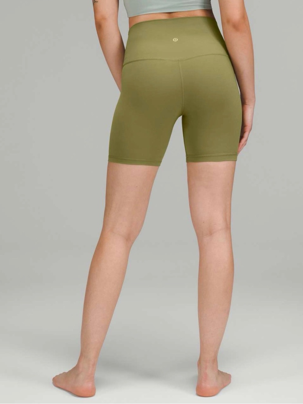 Lululemon Align High-Rise Short 6"
Bronze Green Size 4